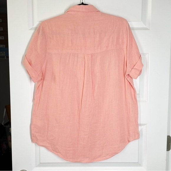 New Elan Lightweight Cotton Button Front Pocket Top in Blush Peach - Picture 4 of 8